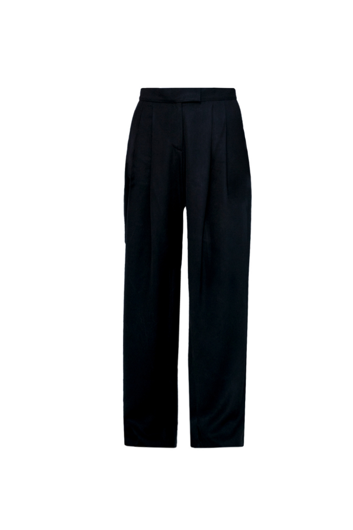 GENDERLESS HIP PANTS WITH TUCKS

Composition:  100% rayon

Care Instructions: Dry clean only

Fit: Designed for a loose fit

Size Chart

Color:  Black

Note: The model is wearing a  small  size

*DUE OF MONITOR DIFFERENCES, ACTUAL COLOR MAY VARY SLIGHTLY FROM WHAT APPEARS ONLINE*

*** THIS IS A LIMITED EDITION ITEM , NO RESTOCK ***

 
