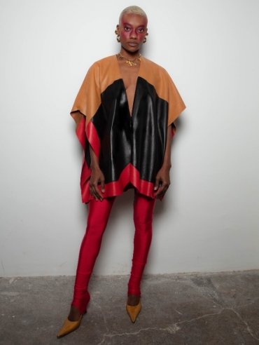 PONCHO CONTORNO