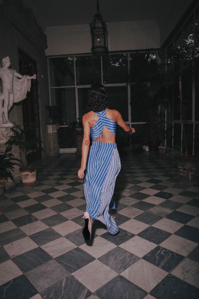 CROSS BODY STRIPED TOP