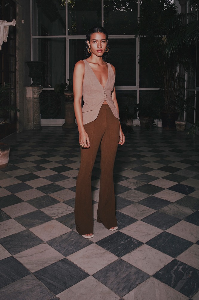 BUTTON FRONT VEST- TAN
