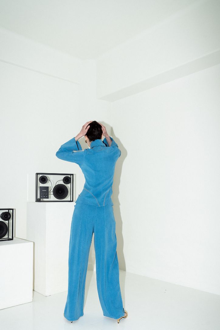 STRAIGHT LEG BLUE PANTS