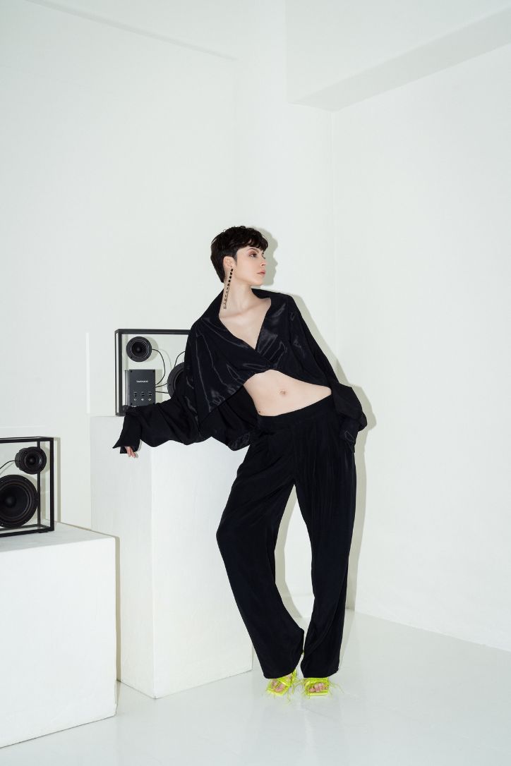 SATIN UPSIDEDOWN BLACK SHIRT
