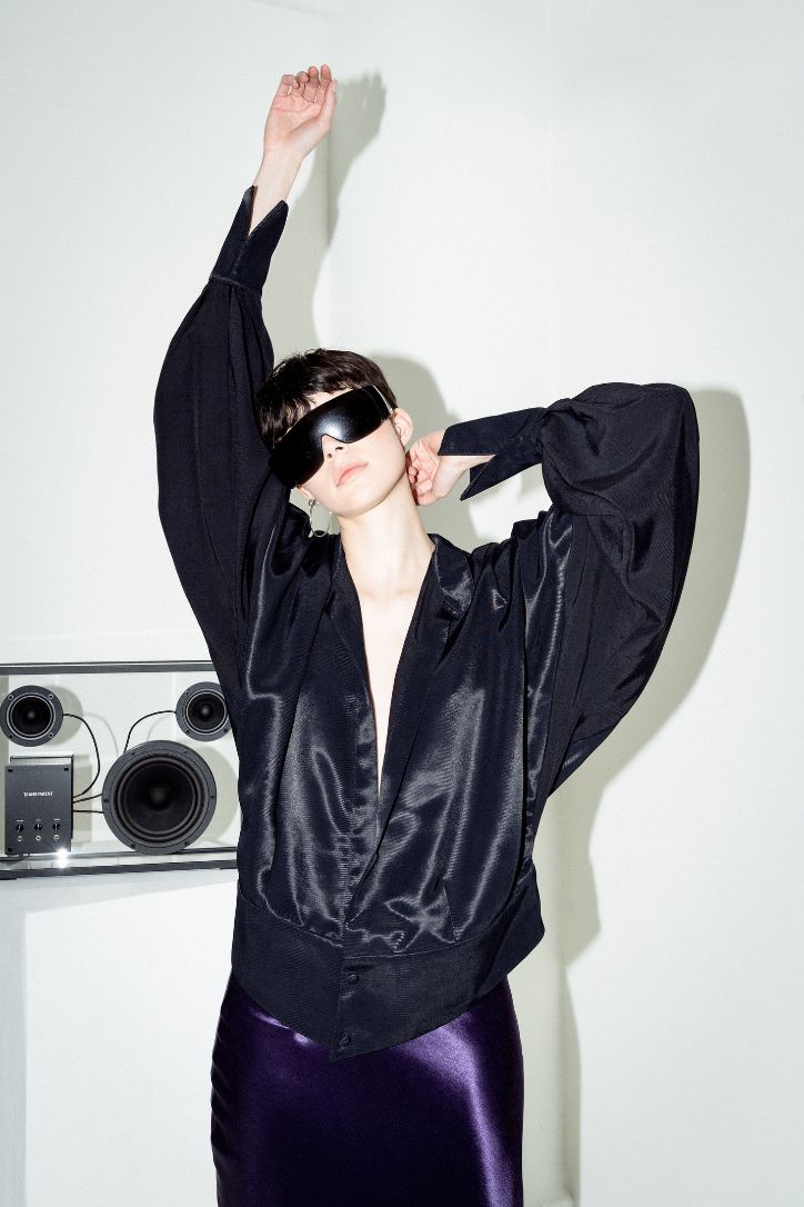 SATIN UPSIDEDOWN BLACK SHIRT