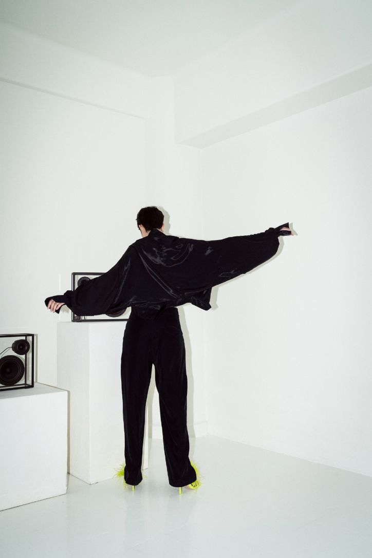 SATIN UPSIDEDOWN BLACK SHIRT