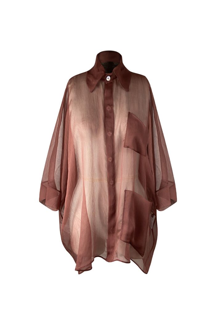 SHORT SLEEVE SHEER SHIRT WITH POCKETS
Composition: 100% SILK
Care Instructions: Dry clean only
Fit: Oversized
Color: Grey and burgundy
Size Chart
*ACTUAL COLOR MAY VARY SLIGHTLY FROM WHAT APPEARS ONLINE*
Before placing your order don´t forget to check our shipping and return policies.
Check them out!